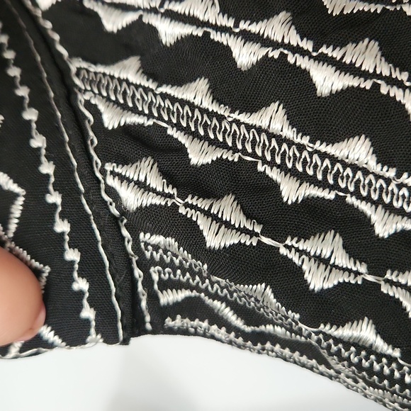 Black and White Embroidered Women's Top - Picture 2 of 6